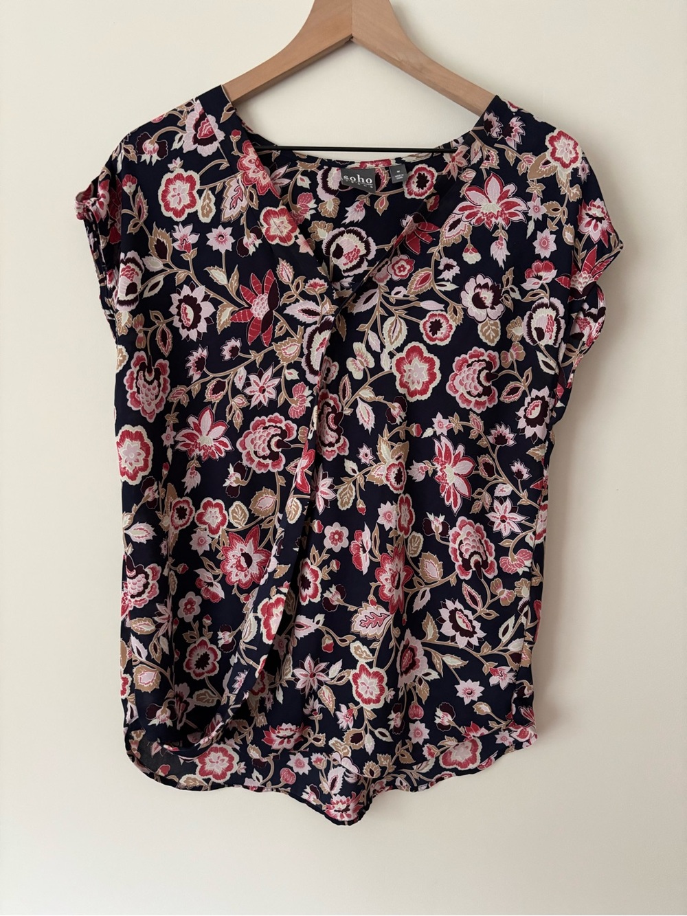 New York & Company Medium Navy Floral Short-Sleeve V-Neck Blouse